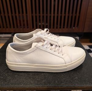 Timmy Hilfiger leather sneakers US 11